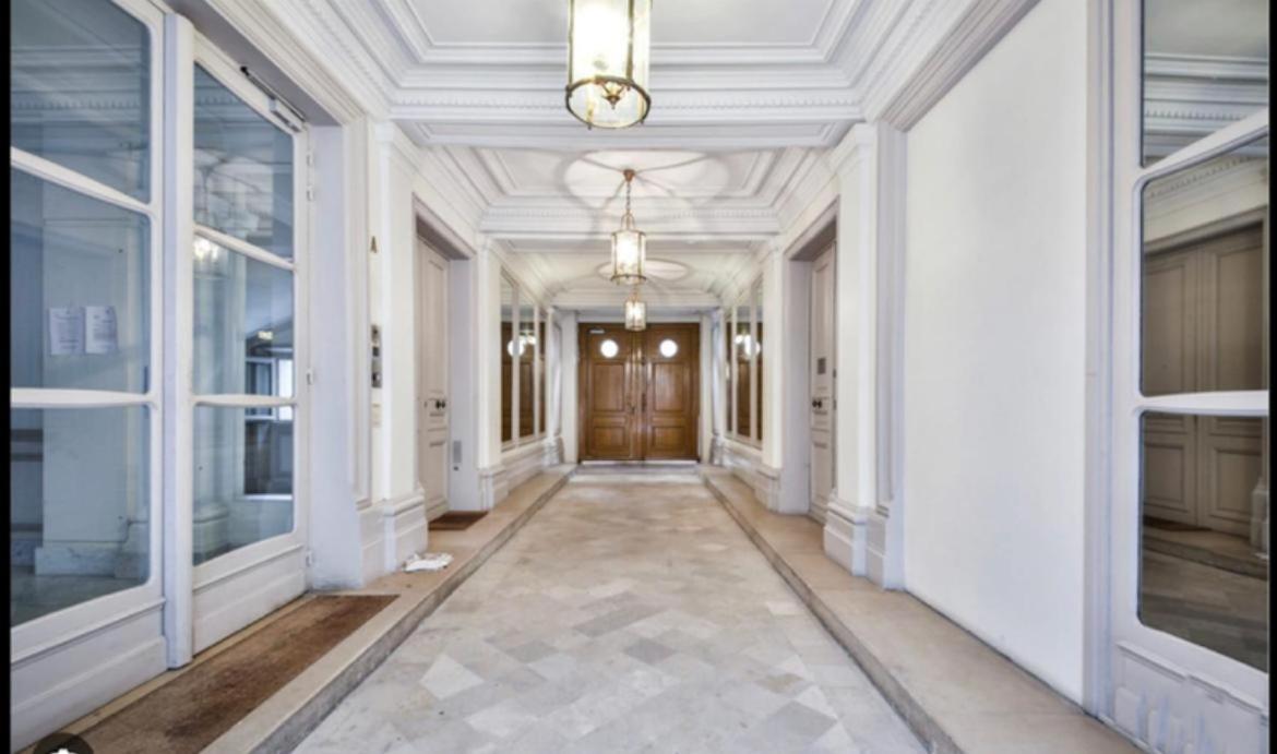 Apartamento L'Avenue Montaigne París Exterior foto